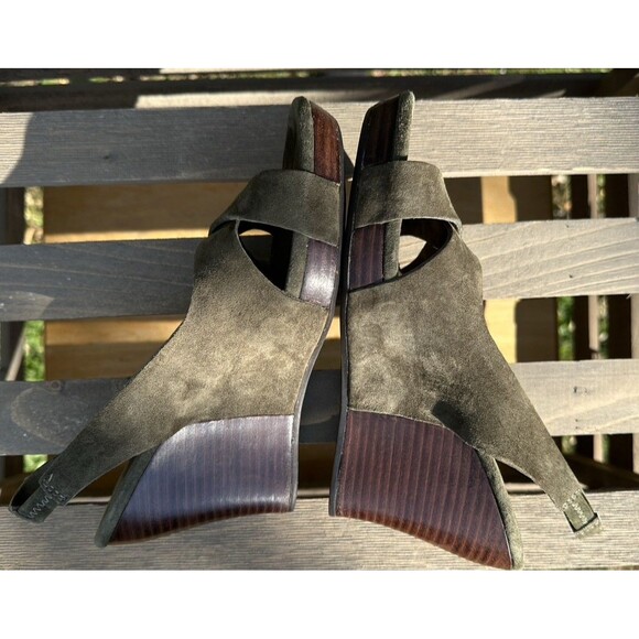 Ugg Hazel Green Suede Platform Wedge Sandals Size 6 Wooden Heel Open Toe - Picture 5 of 8